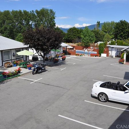 Rosedale Motel Summerland Dış mekan fotoğraf