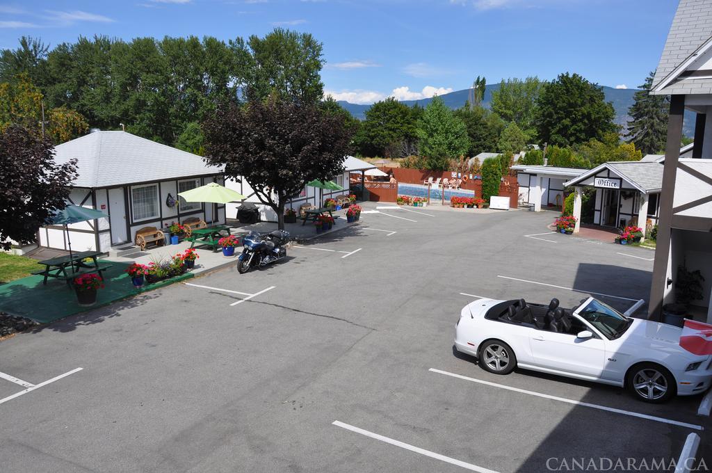 Rosedale Motel Summerland Dış mekan fotoğraf