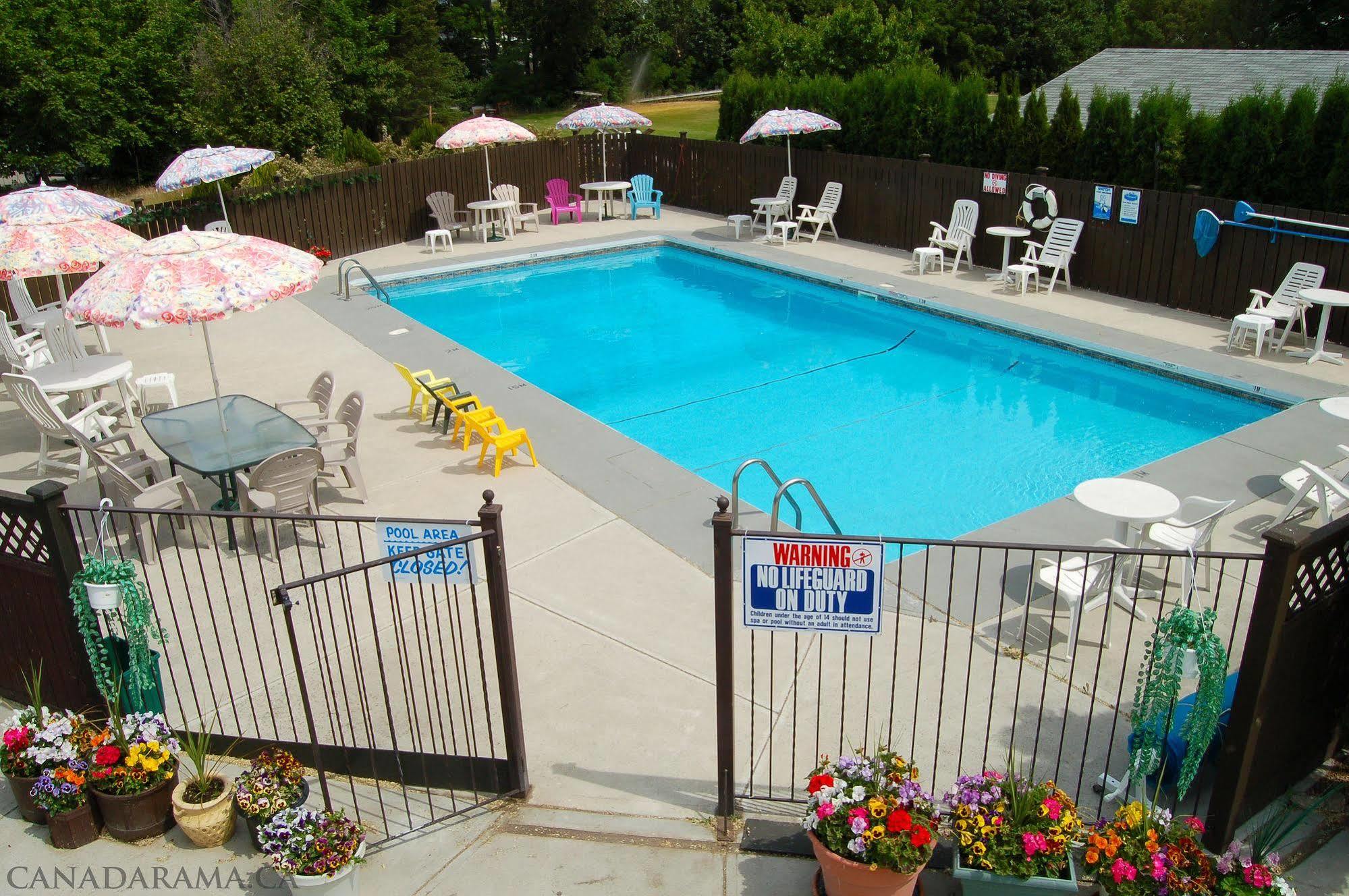 Rosedale Motel Summerland Dış mekan fotoğraf